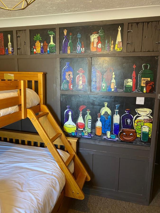 Hotel Of Wizardry เกรทยาร์มัธ ภายนอก รูปภาพ
