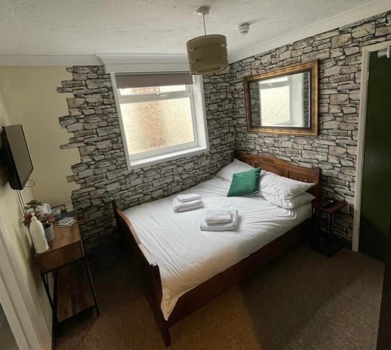 Hotel Of Wizardry เกรทยาร์มัธ ภายนอก รูปภาพ