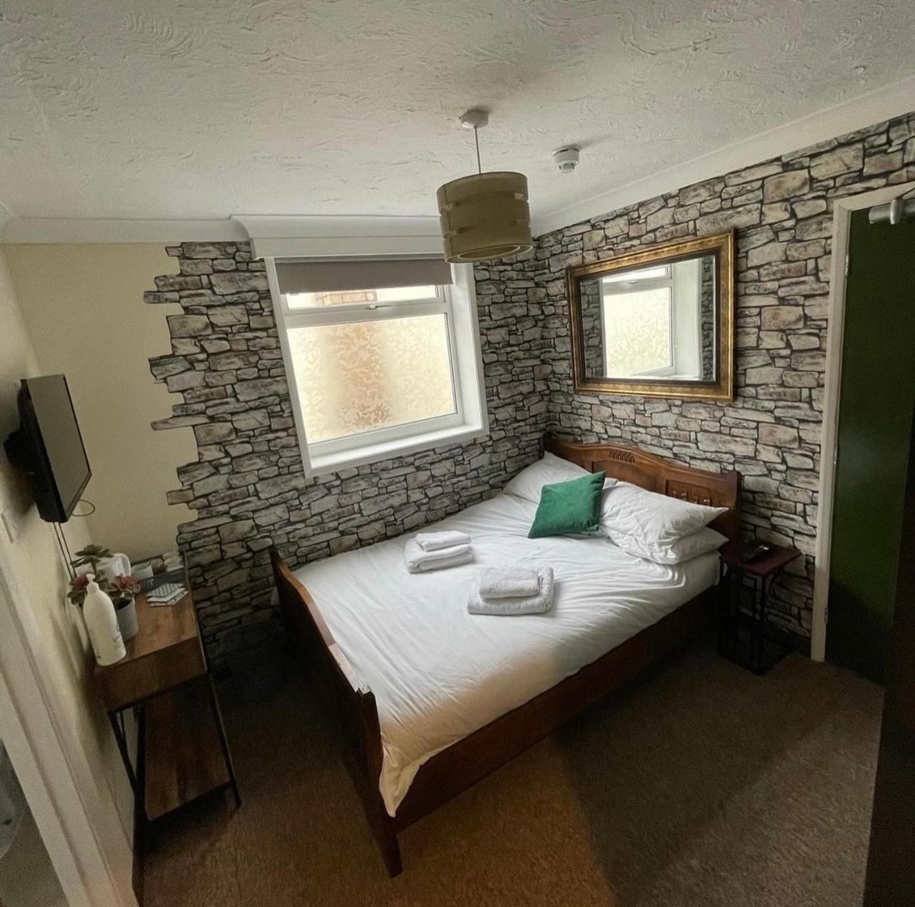 Hotel Of Wizardry เกรทยาร์มัธ ภายนอก รูปภาพ