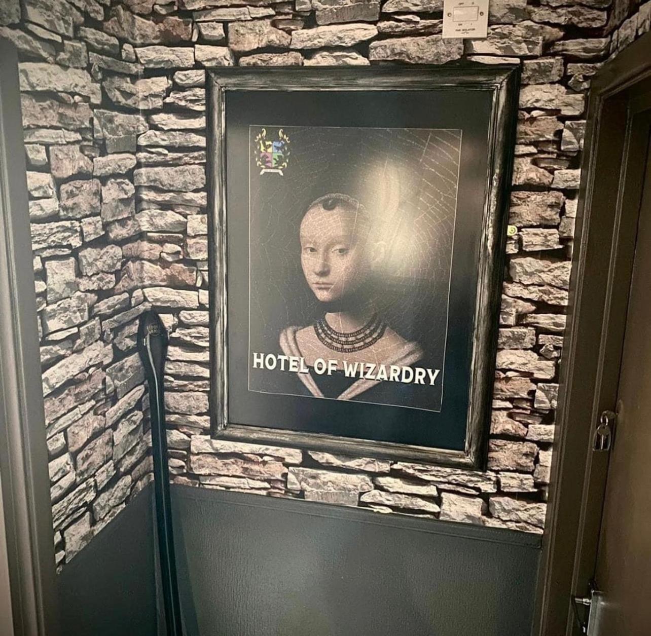Hotel Of Wizardry เกรทยาร์มัธ ภายนอก รูปภาพ