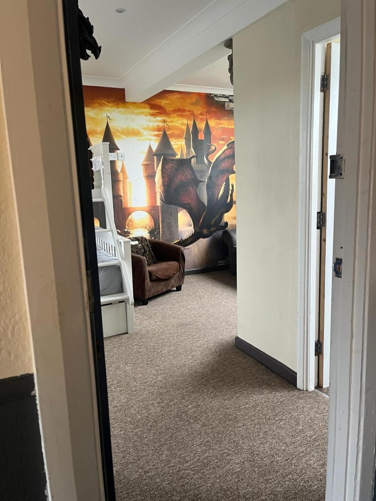 Hotel Of Wizardry เกรทยาร์มัธ ภายนอก รูปภาพ