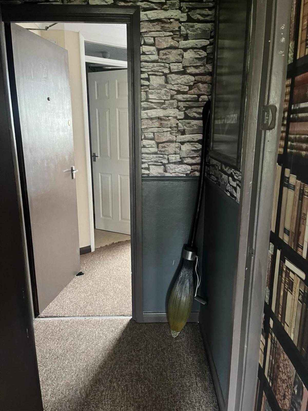 Hotel Of Wizardry เกรทยาร์มัธ ภายนอก รูปภาพ