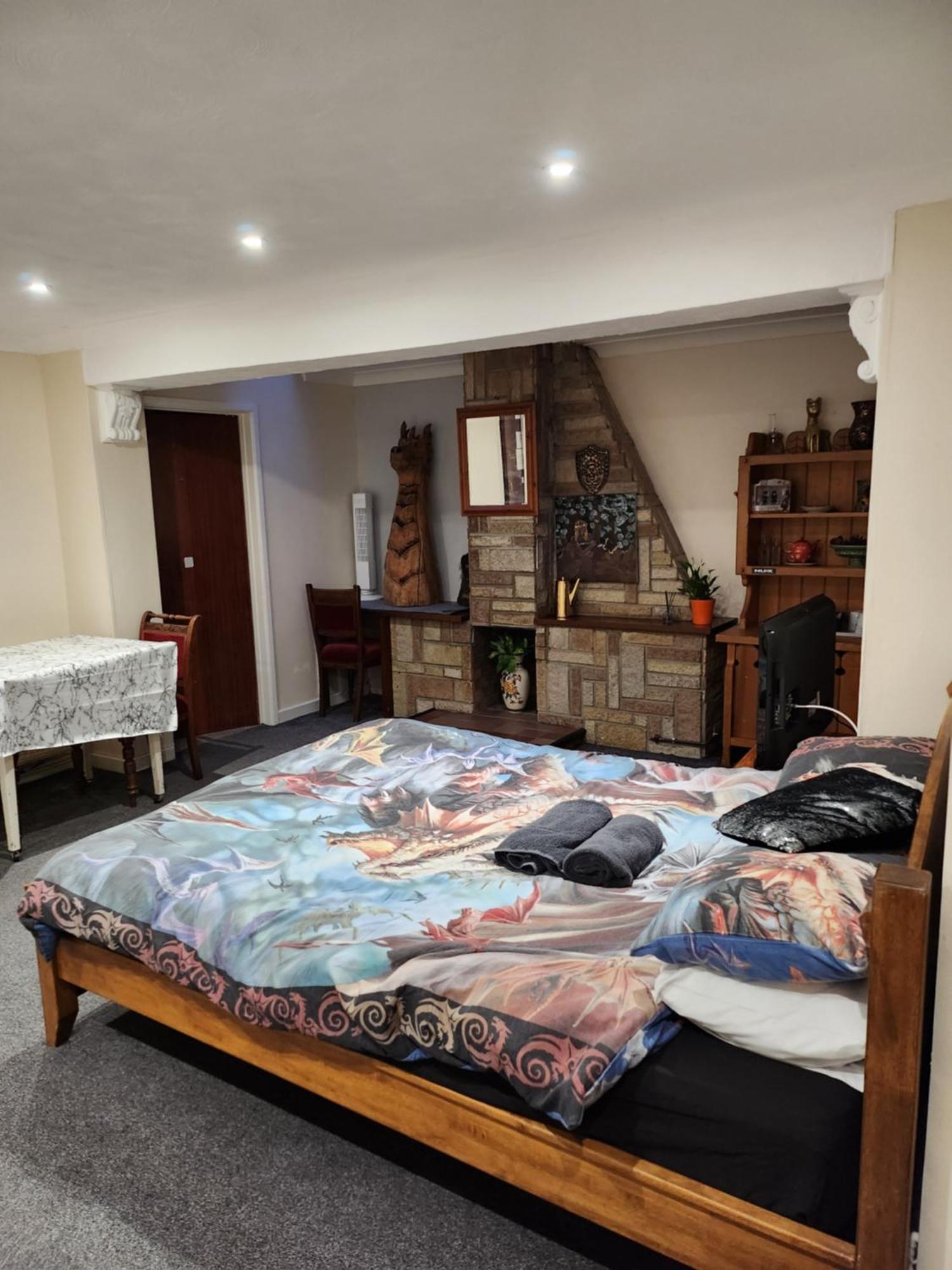 Hotel Of Wizardry เกรทยาร์มัธ ภายนอก รูปภาพ